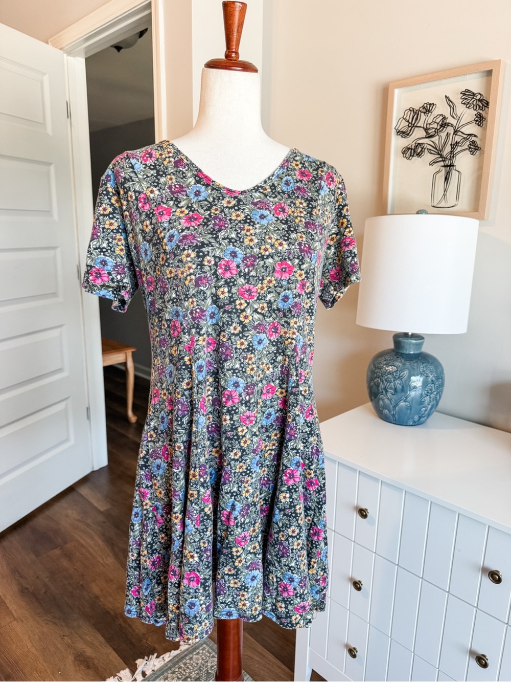 Floral Vintage Short Sleeve Fit-and-Flare Dress in Multi-Color